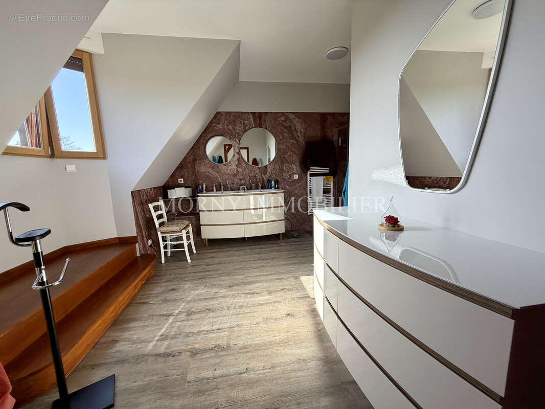 Maison à SAINTE-OPPORTUNE-LA-MARE