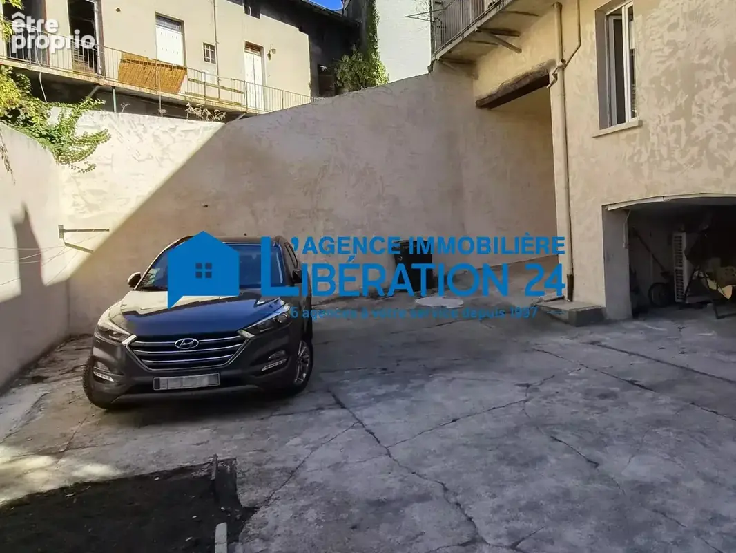 Immeuble de 3 logements avec cour - photo 2