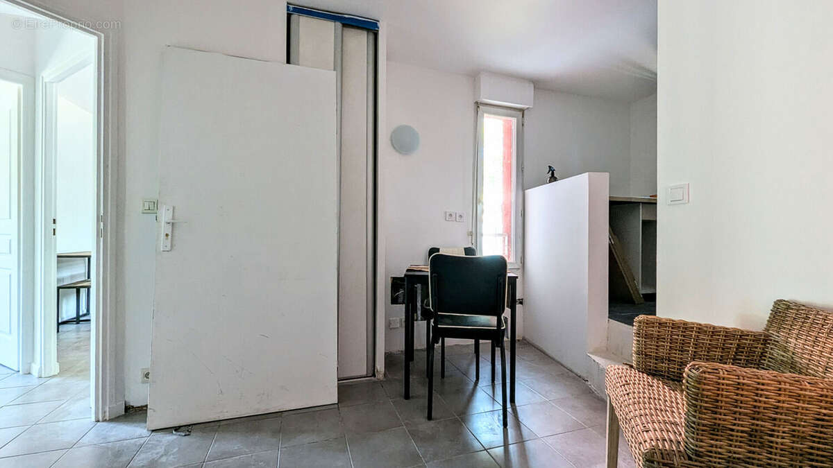 Appartement Saint Denis 4 pièce(s) 58.85 m2 - photo 3