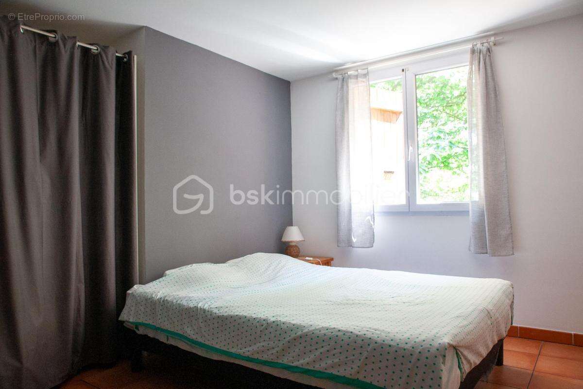Maison de plain-pied avec terrain plat et arboré de 5 587 m² - photo 7