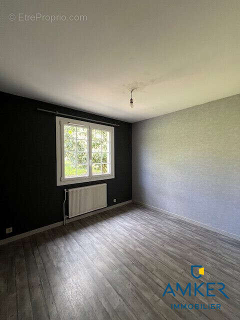 Maison à SAINT-ETIENNE-DE-MONTLUC