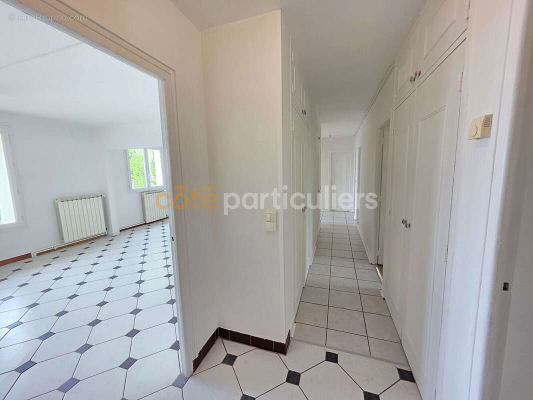 Appartement à PARON