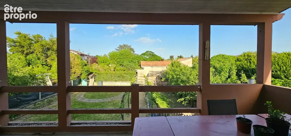 Maison rénovée 4 pièces de 191 m², louée - photo 4