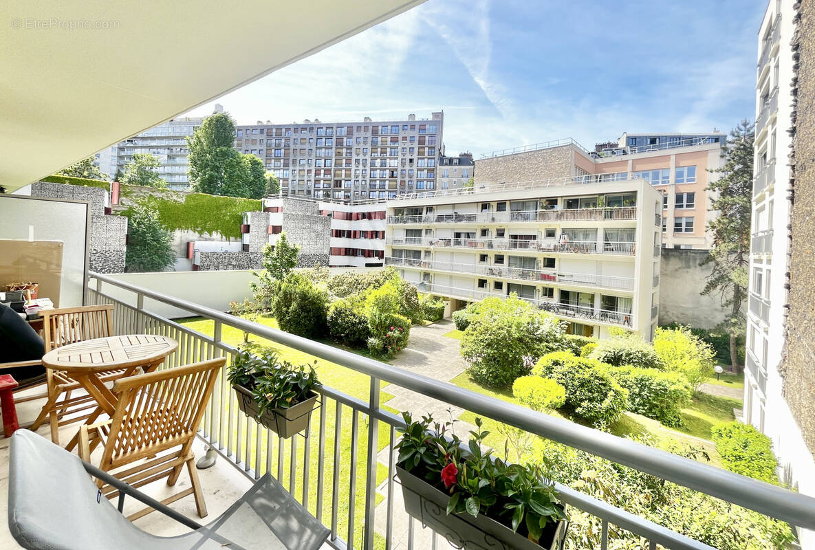 Appartement à PARIS-19E