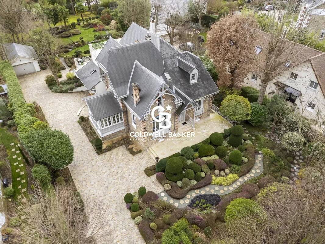 Maison à LE VESINET