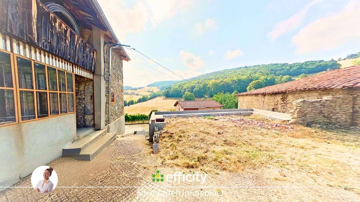 Maison 4 pièces 180 m² à vendre à Aveize (69610) - photo 2