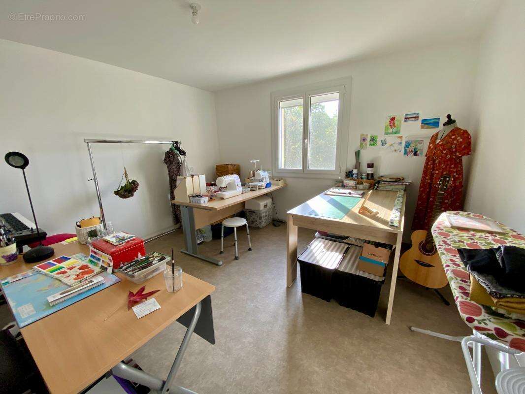 Maison à SAINT-AVIT-DE-VIALARD