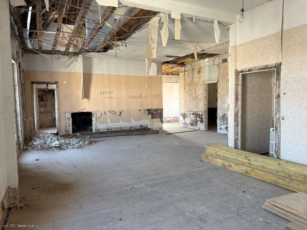 Petite Maison de Ville Rénovée Avec Projet de Rénovation Pour L'Ancienne Sous-Préfecture - photo 22