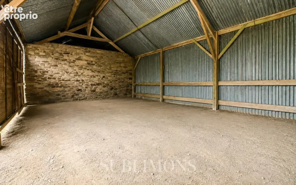Longère en pierre - 2 260 m² de terrain - photo 7