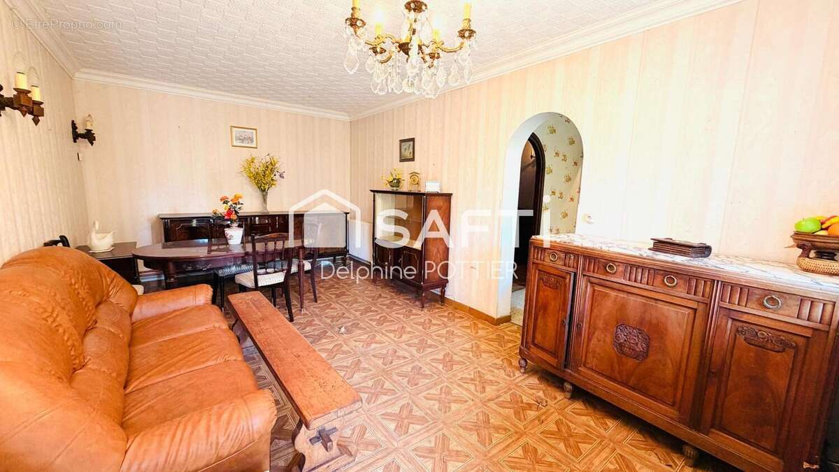 Maison 393 m² à Crepy-En-Valois  - photo 8