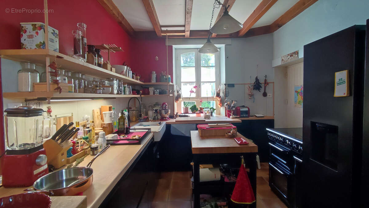 Maison à MONTAIGU-DE-QUERCY