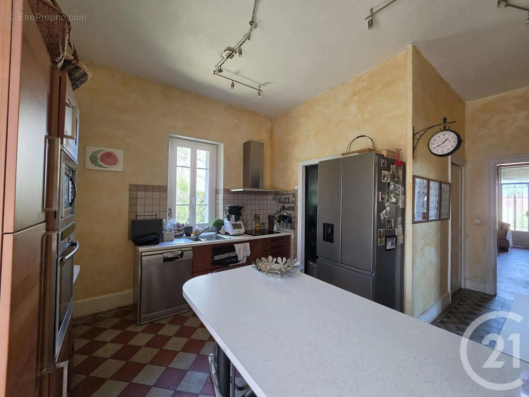 Maison 220 m² à Brioude  - photo 3
