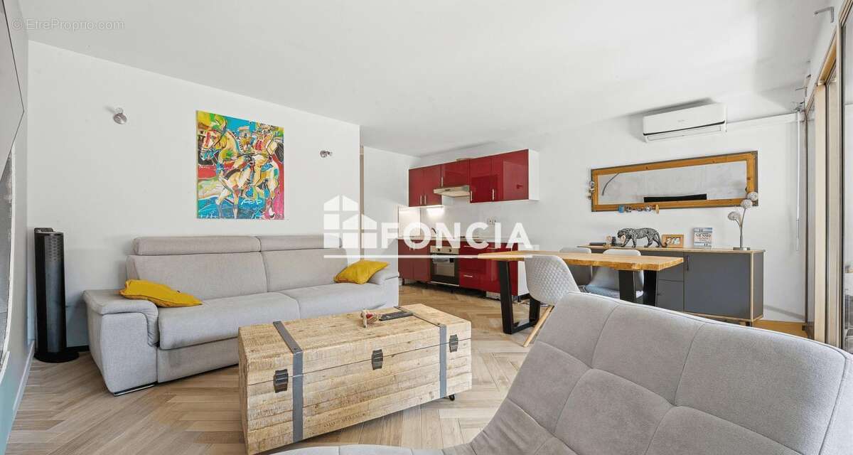Appartement à VILLENEUVE-LOUBET