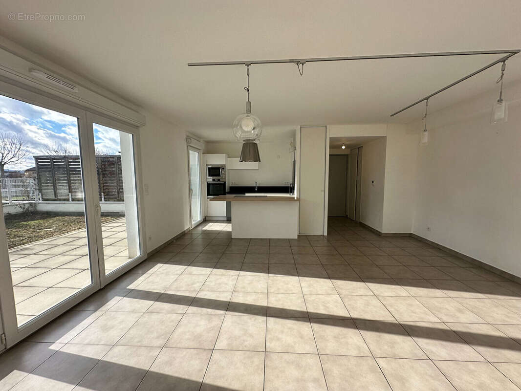 Appartement à VILLE-LA-GRAND