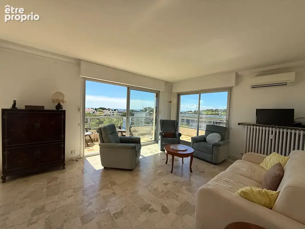 * Bord De Mer * Vue Mer Panoramique * APPARTEMENT  5 Pièces avec 3 Chambres * (83500) LA SEYNE SUR MER * - photo 9
