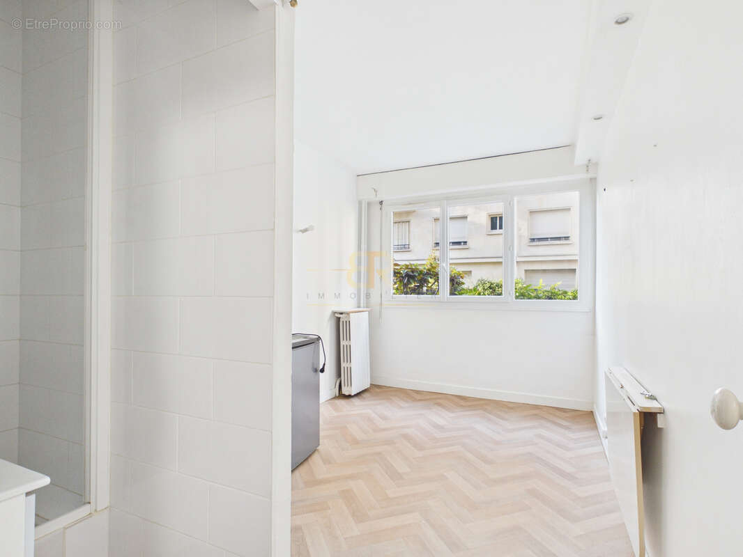 Paris xvie   boulevard de montmorency   studio 11,42 m2   idéal investisseur - photo 2