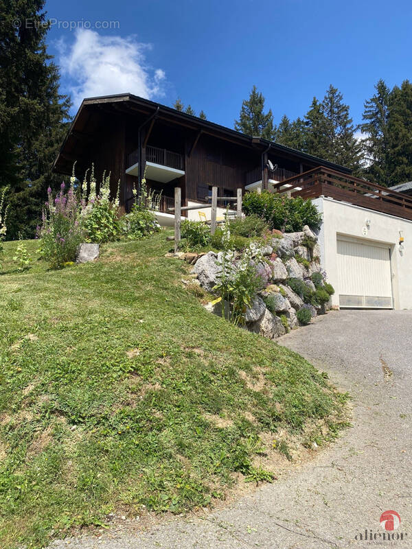Appartement à TANINGES