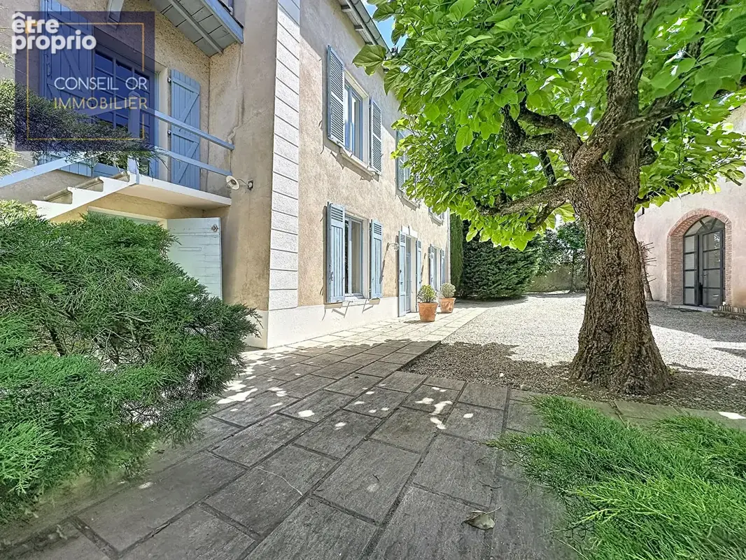 Maison Irigny 9 pièce(s) 400 m2 - photo 2