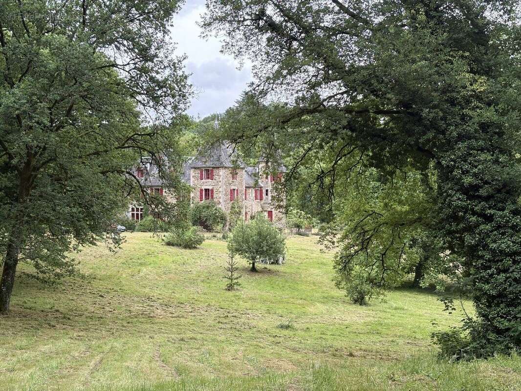 Maison à LAGRAULIERE