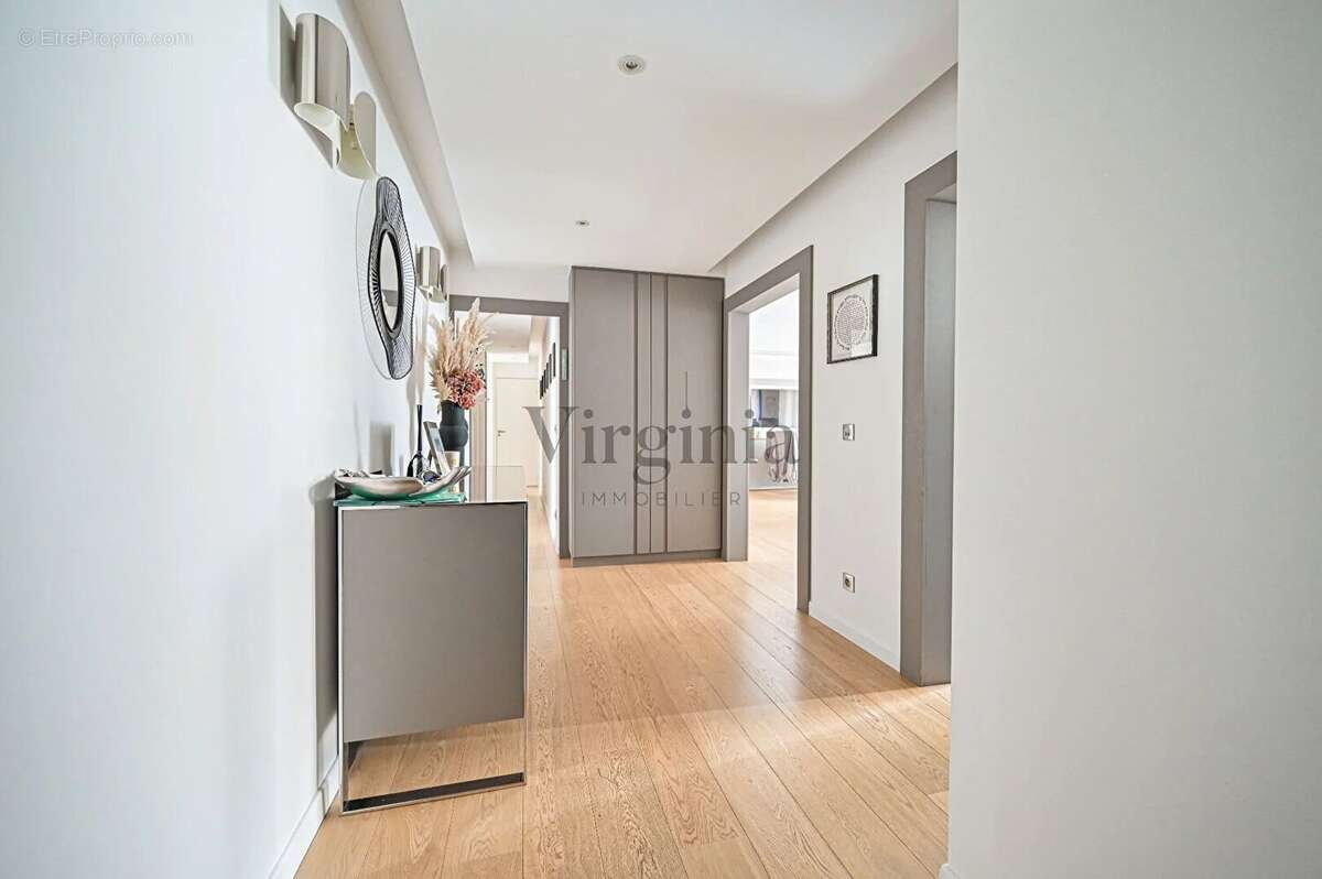 Appartement à CHARENTON-LE-PONT