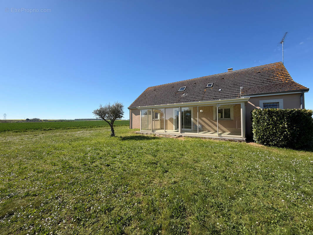 Maison à SAINT-GEORGES-SUR-ARNON