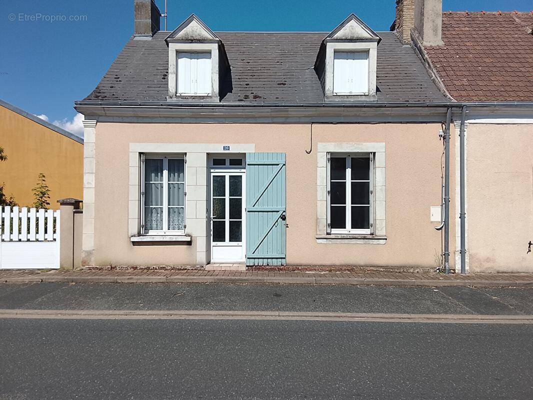 Maison à MEZIERES-EN-BRENNE
