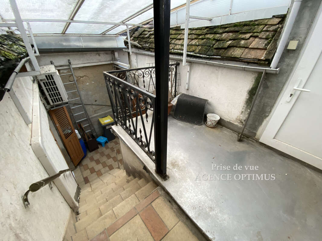 Maison à VILLENEUVE-LA-GUYARD