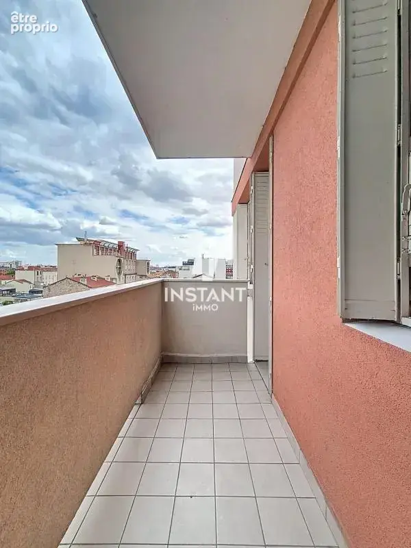 Exclusivité - Appartement 3 pièces - Balcon + Loggia + Parking - photo 5