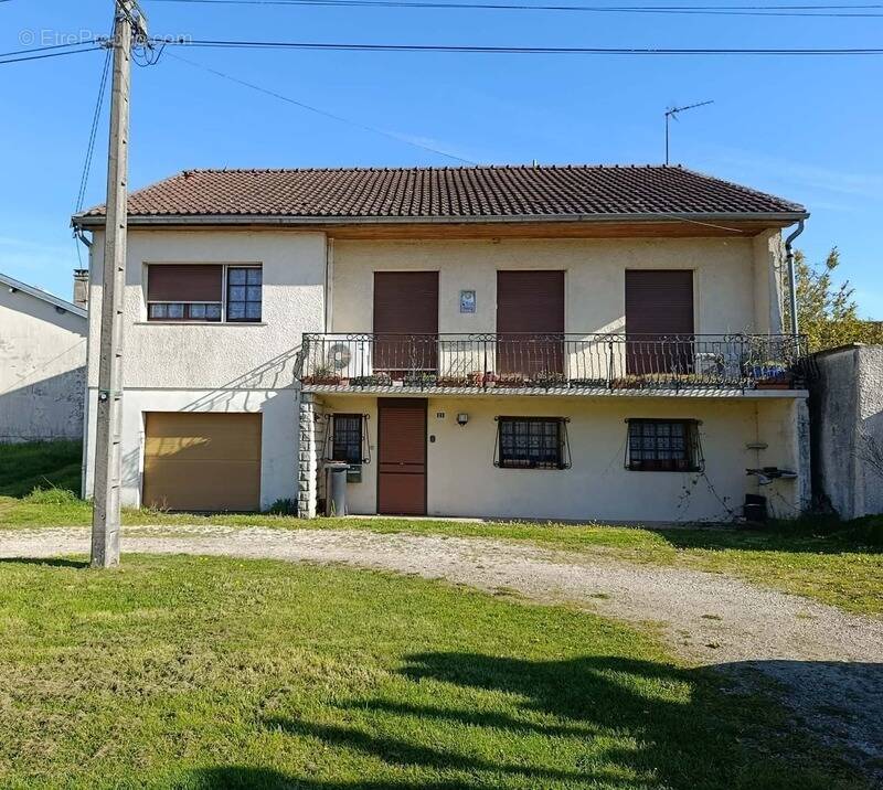 Maison à LAHEYCOURT