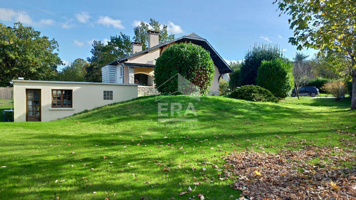 Maison à LE TREMBLAY-SUR-MAULDRE