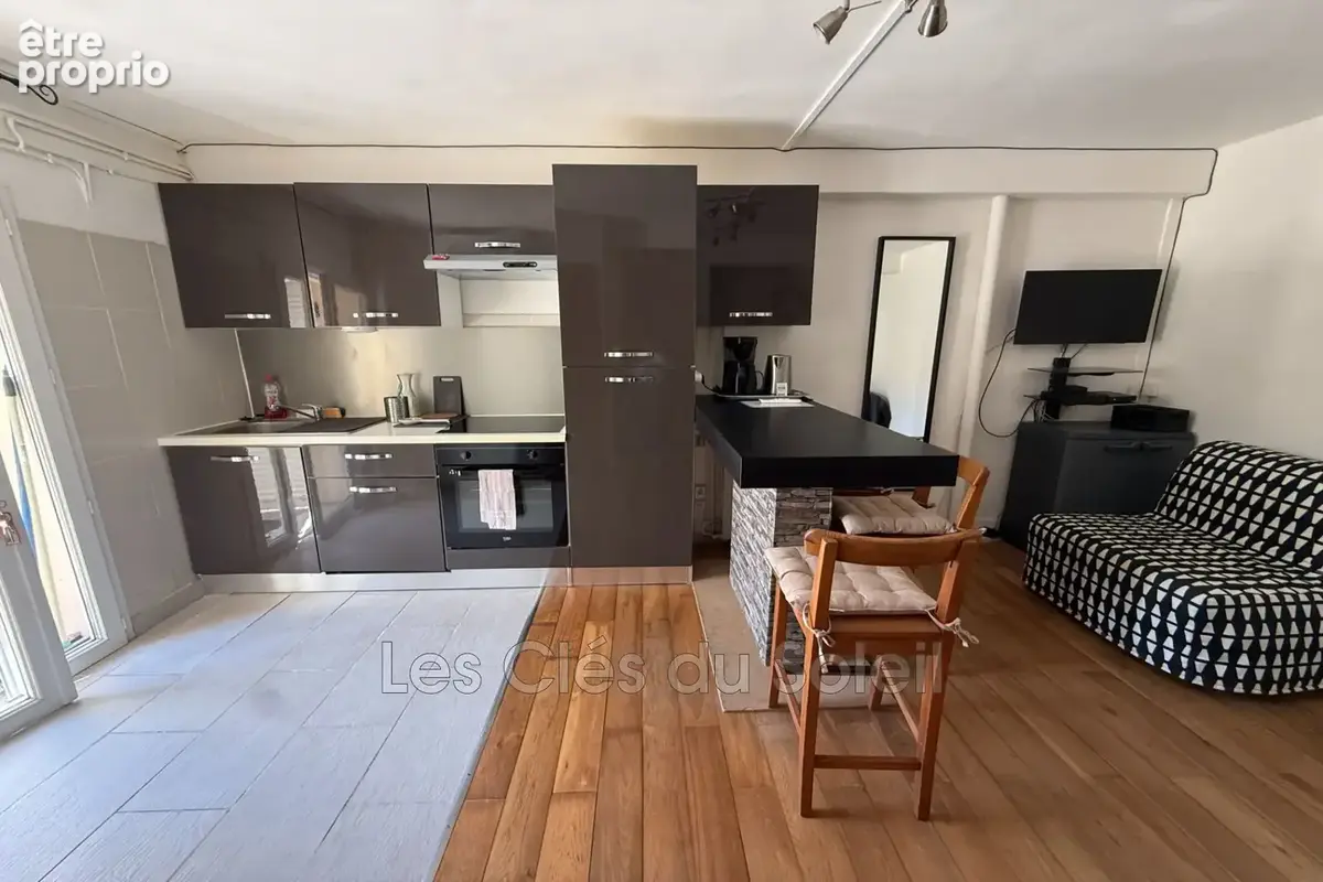 Appartement 1 pièce 20 m² à vendre à Hyeres (83400) - photo 2