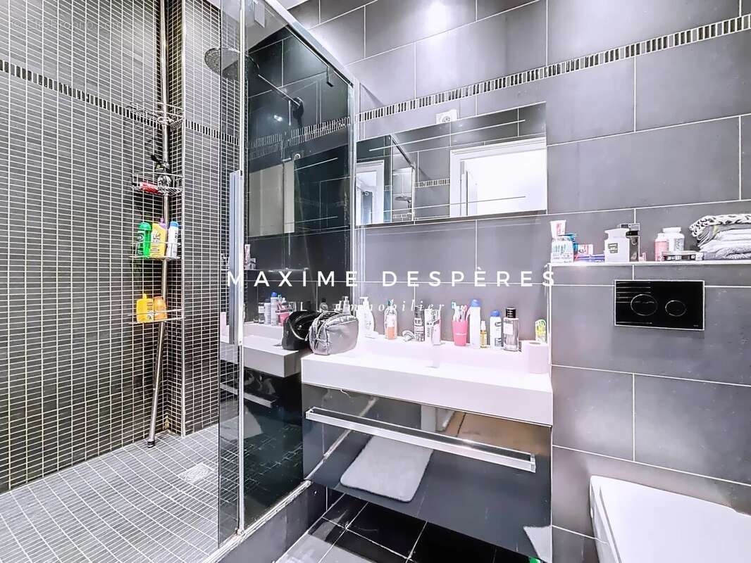 Neuilly - Pont de Neuilly - Appartement familial - photo 9