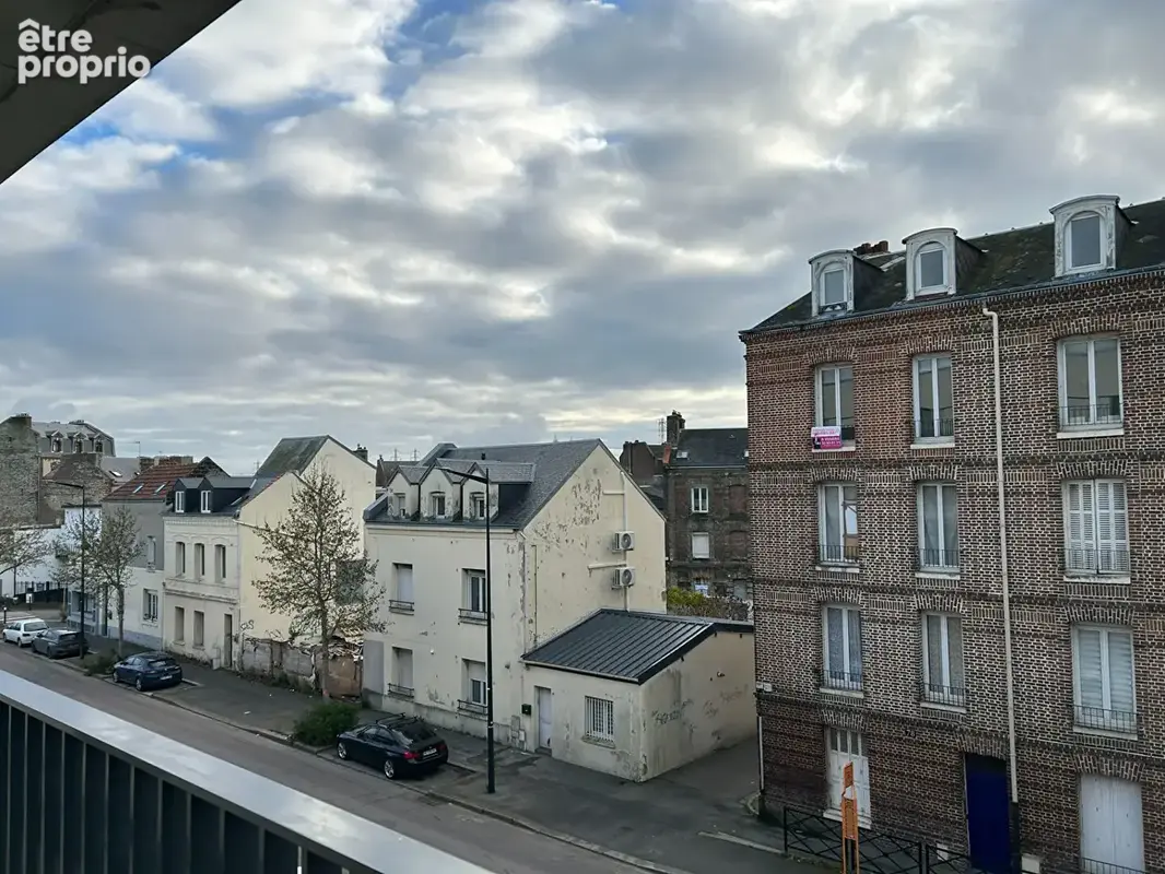 Appartement 4 pièces de 98m² avec balcon et parkings - photo 4