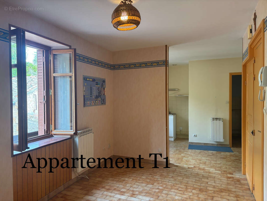 Appartement à SAINT-JULIEN-MOLIN-MOLETTE