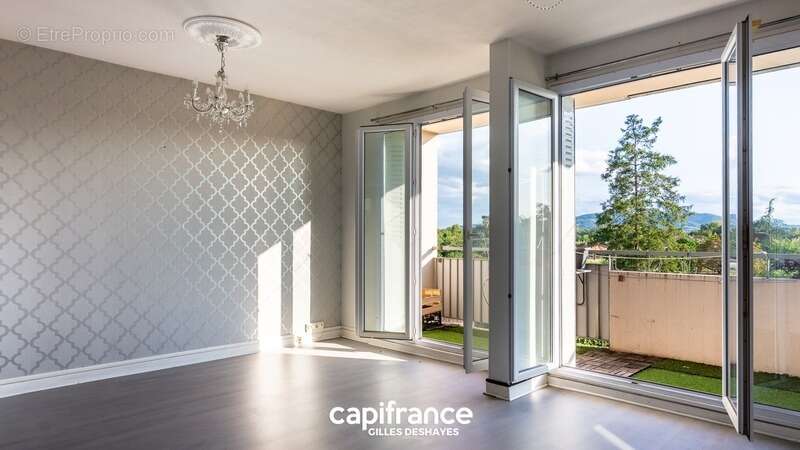 Appartement à JASSANS-RIOTTIER