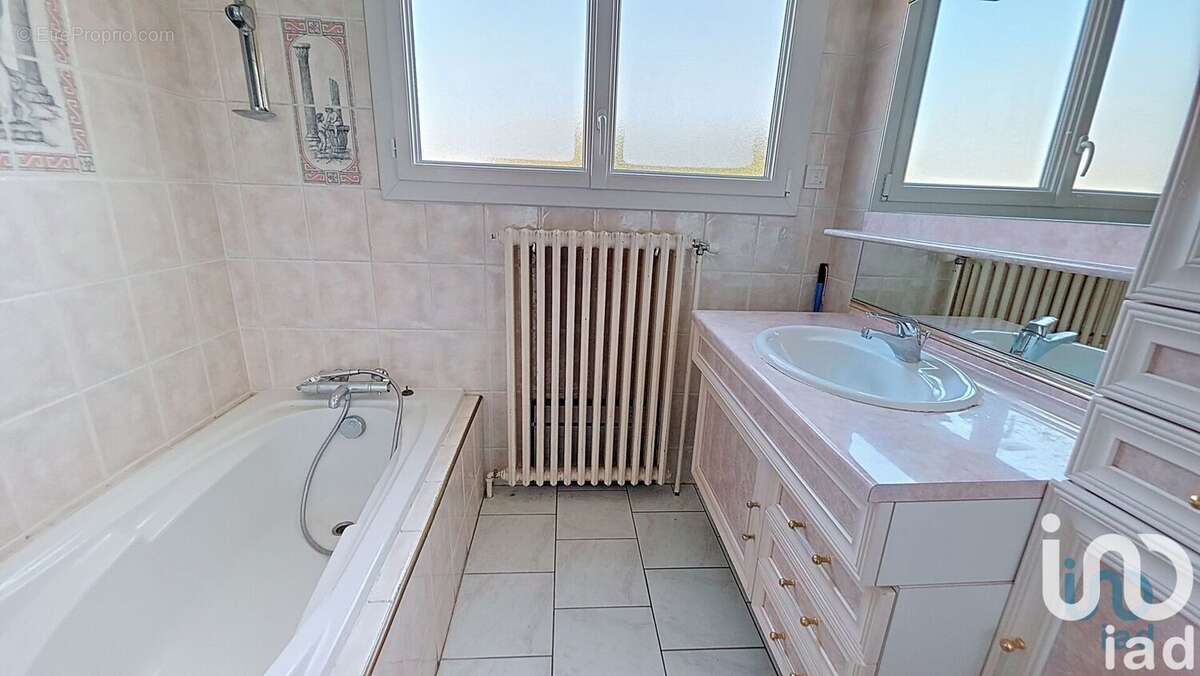 Photo 6 - Maison à MAIZIERES-LA-GRANDE-PAROISSE