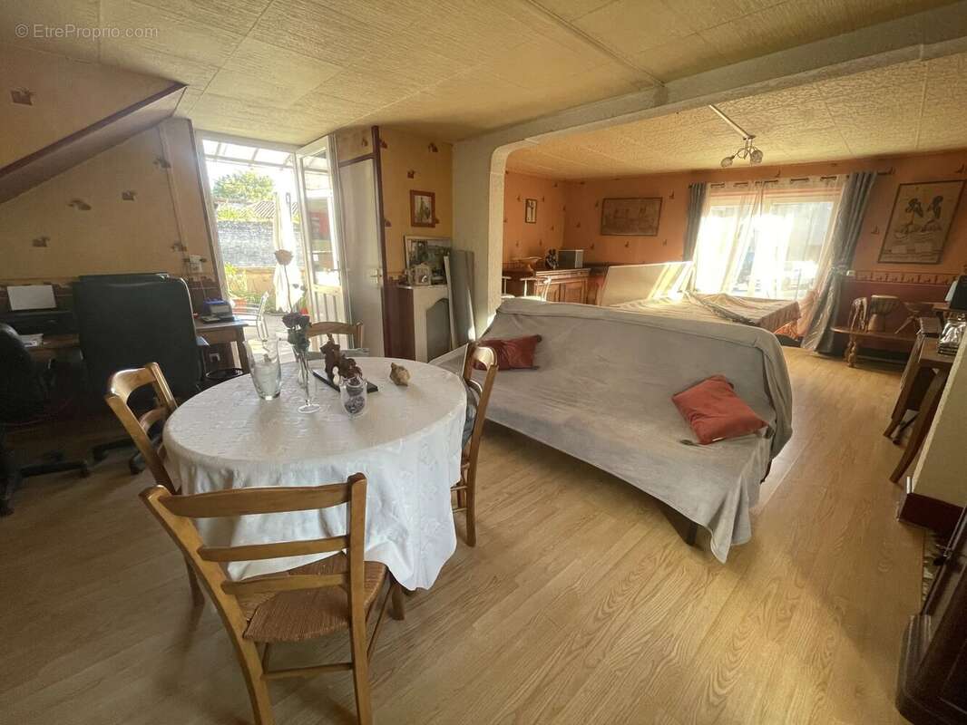 Spacieuse maison de 4 chbres - 238 m² - photo 3
