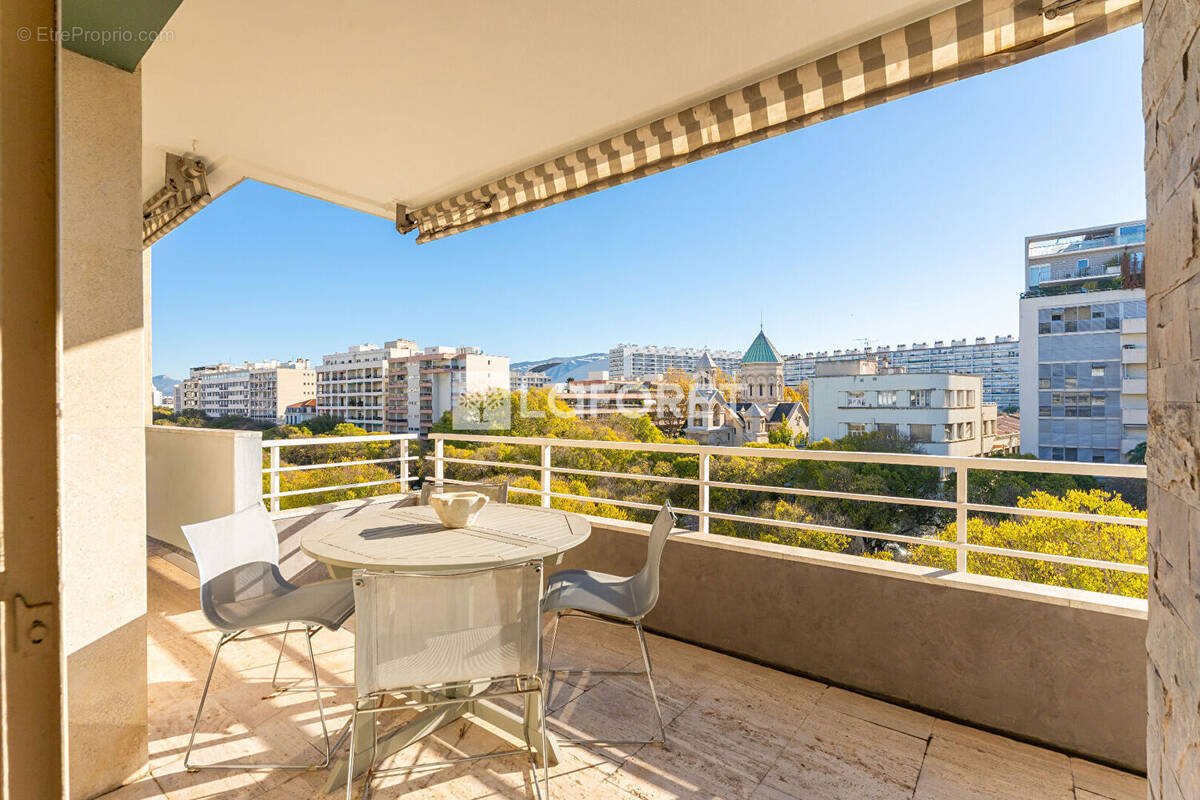 Appartement à MARSEILLE-8E