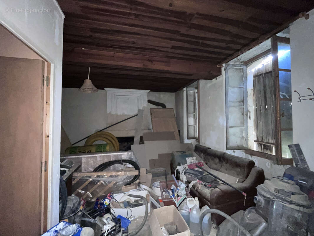 Maison à SAINT-SIGISMOND-DE-CLERMONT