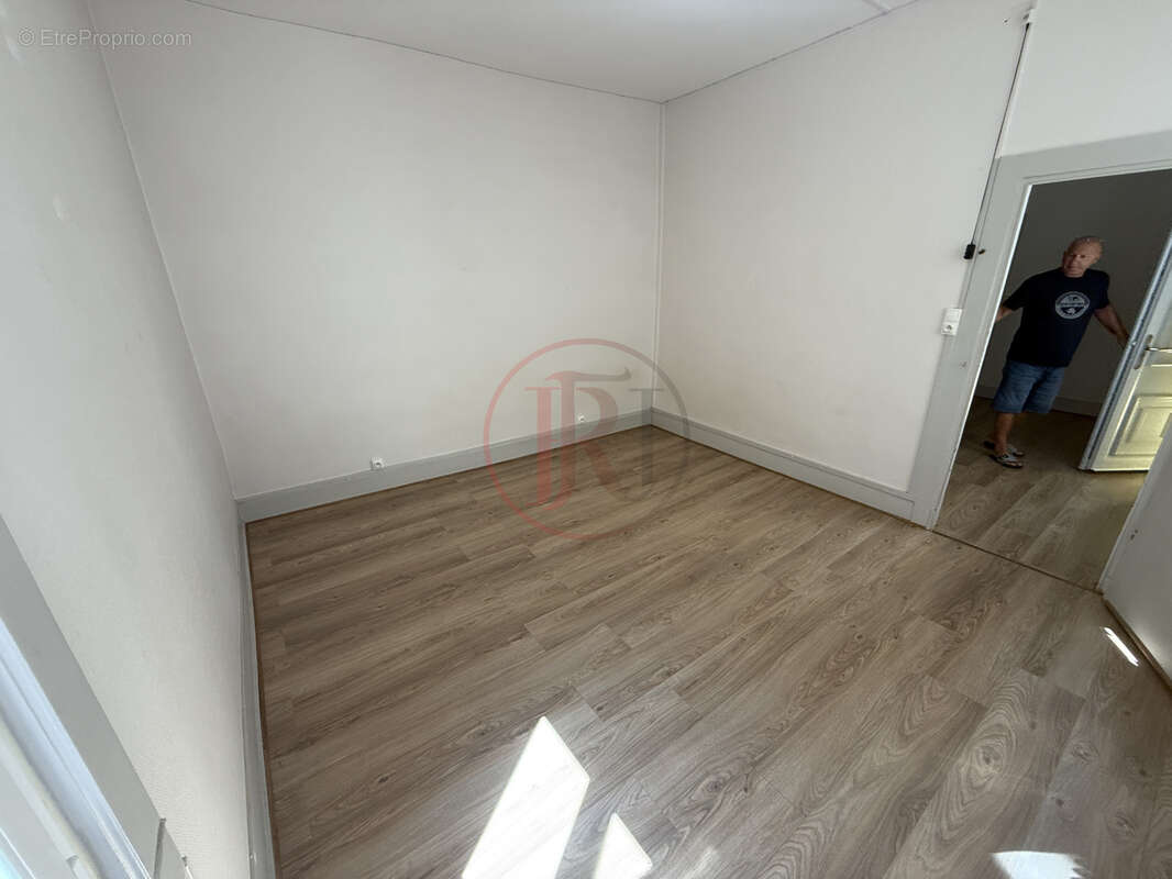 Appartement T2 en arrière cour au cœur de la boucle - photo 5
