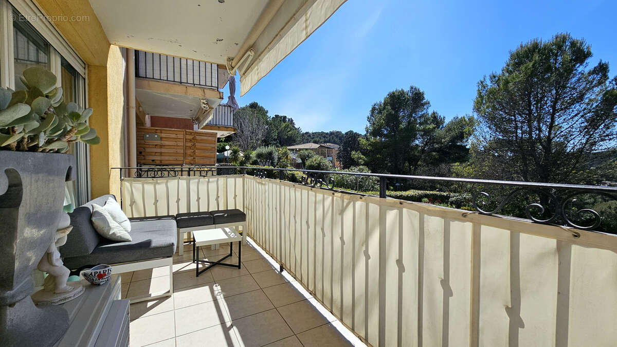 Appartement à MOUGINS