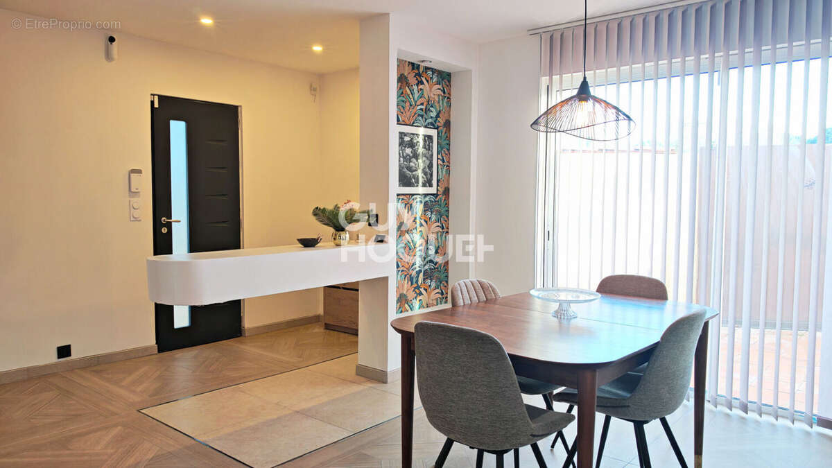 PERPIGNAN quartier des platanes, à vendre maison de ville, 4 pièces avec jardin et garage à motos - photo 4