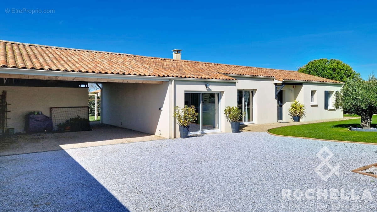 Maison à LA CROIX-COMTESSE