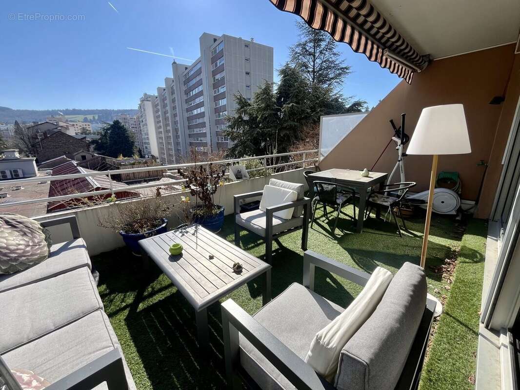 TERRASSE 17m² - Appartement à SAINT-ETIENNE