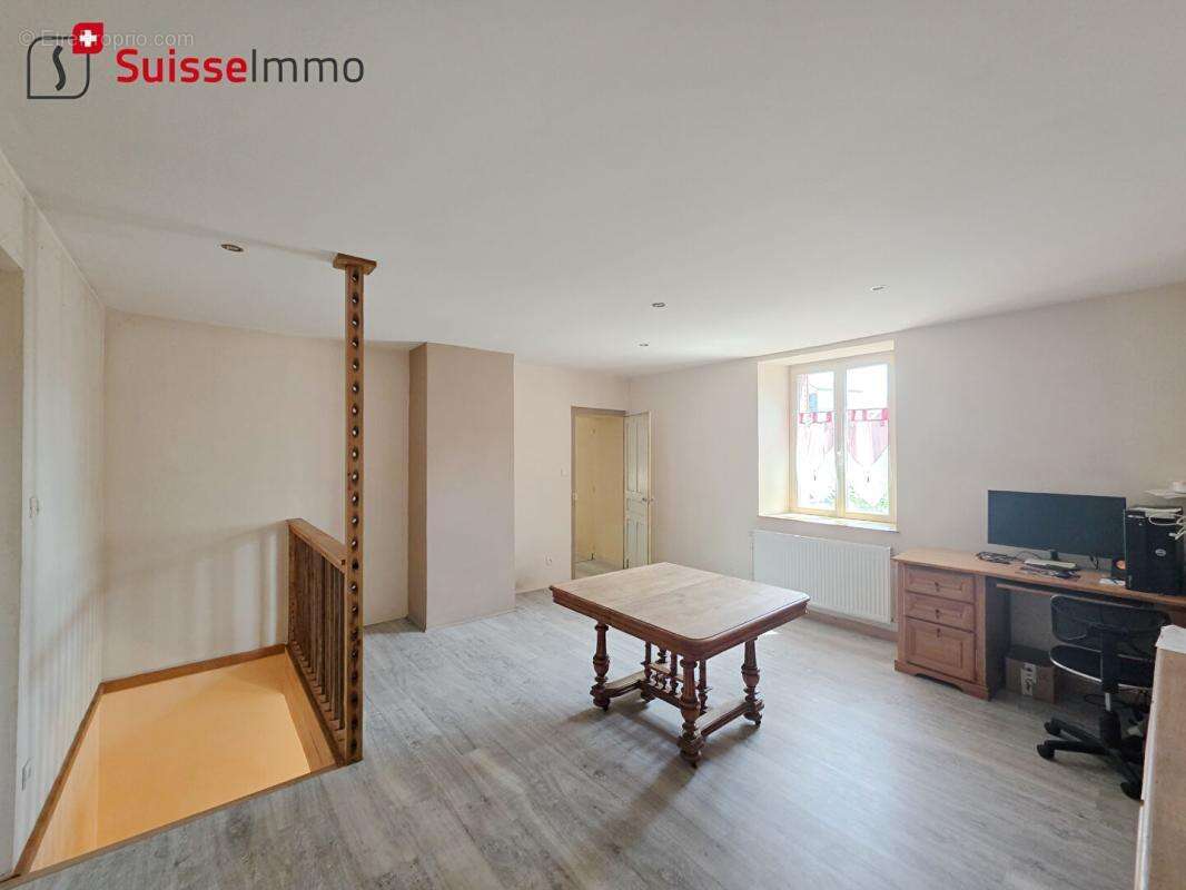 Maison à FONTENELLE-MONTBY