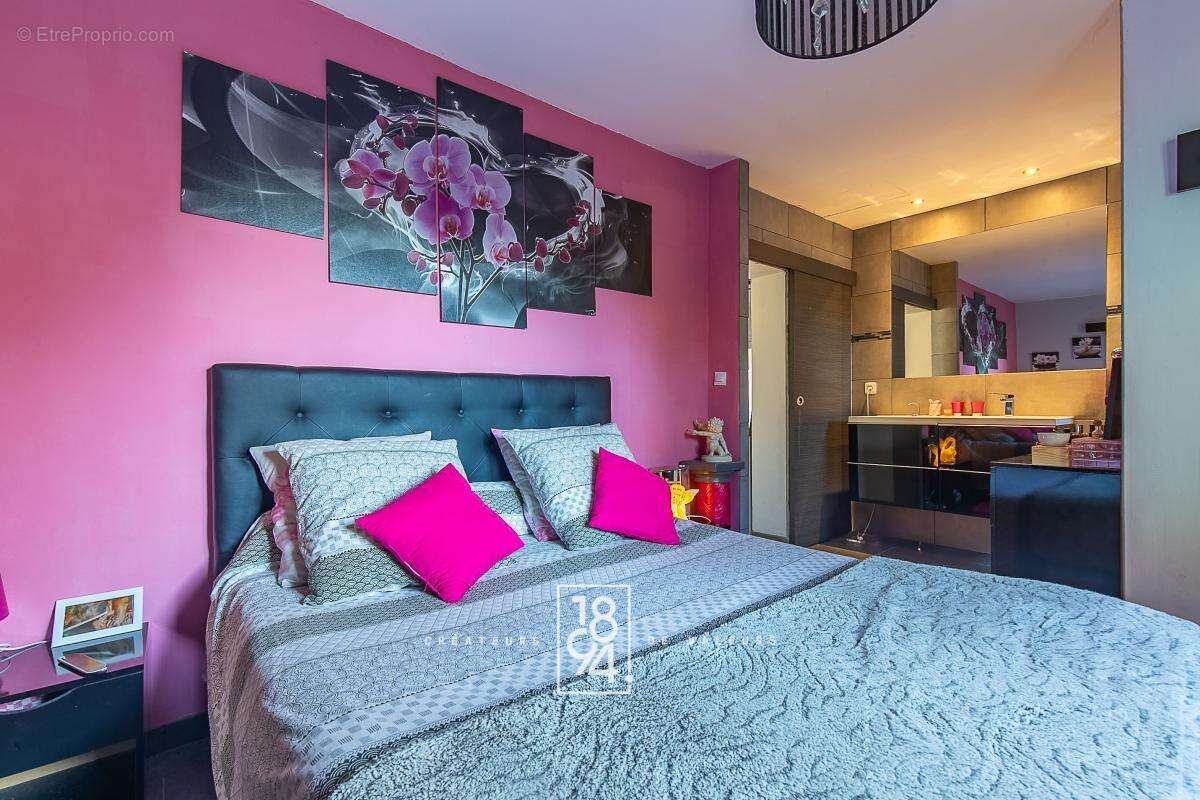 Maison à SAINT-ZACHARIE