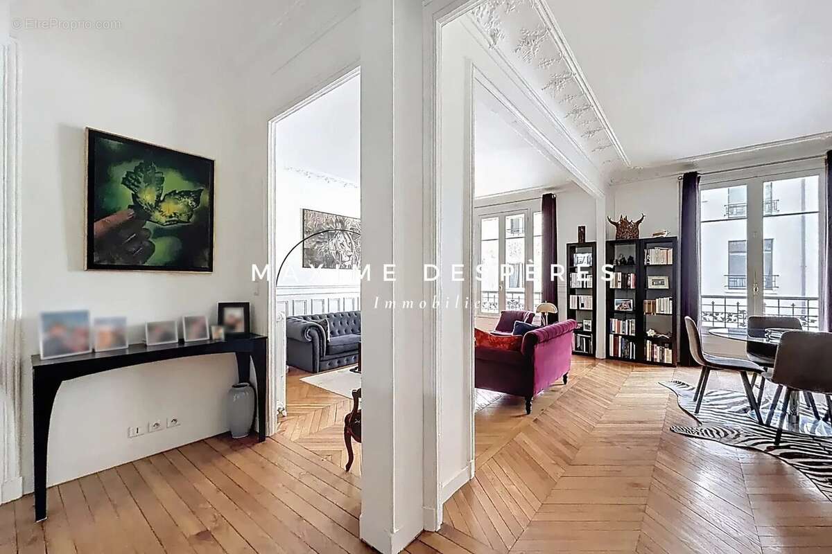 Appartement à NEUILLY-SUR-SEINE