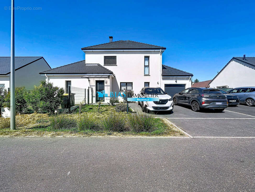 Maison à BEUZEVILLE