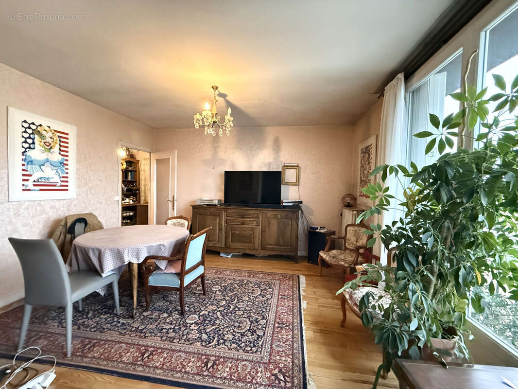 Appartement à ASNIERES-SUR-SEINE