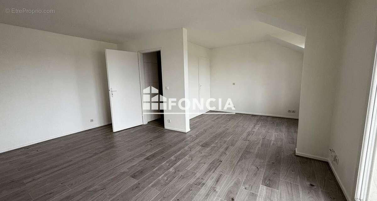 Appartement à SAINT-GRATIEN